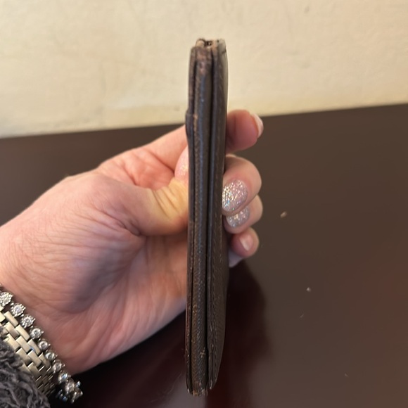 Burberry I’d card case - Picture 6 of 8